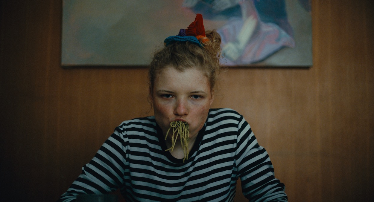 ho-to-be-normal-and-the-oddness-of-the-other-world